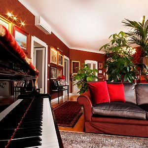 Luxury Room In Central Art Nouveau Building Next To Metro Station